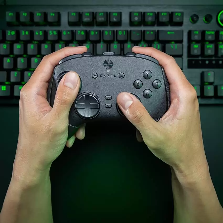 Razer Wolverine V3 Pro 8K Wireless Esports Controller PC 1 Razer Wolverine V3 Pro 8K Wireless Esports Controller PC