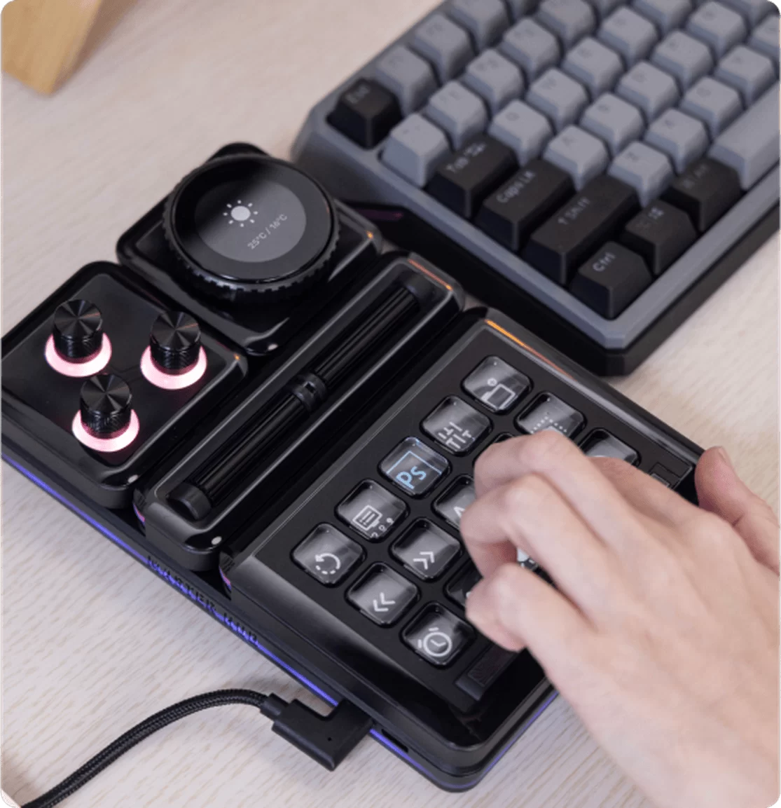 Cooler Master MasterHUB Modular Controller Stream Kit - 15 Keys, Vibrant IPS Display, 5x Fader Module, 2x Roller Module, USB-C 5 Cooler Master MasterHUB Modular Controller Stream Kit - 15 Keys, Vibrant IPS Display, 5x Fader Module, 2x Roller Module, USB-C - Ảnh 5