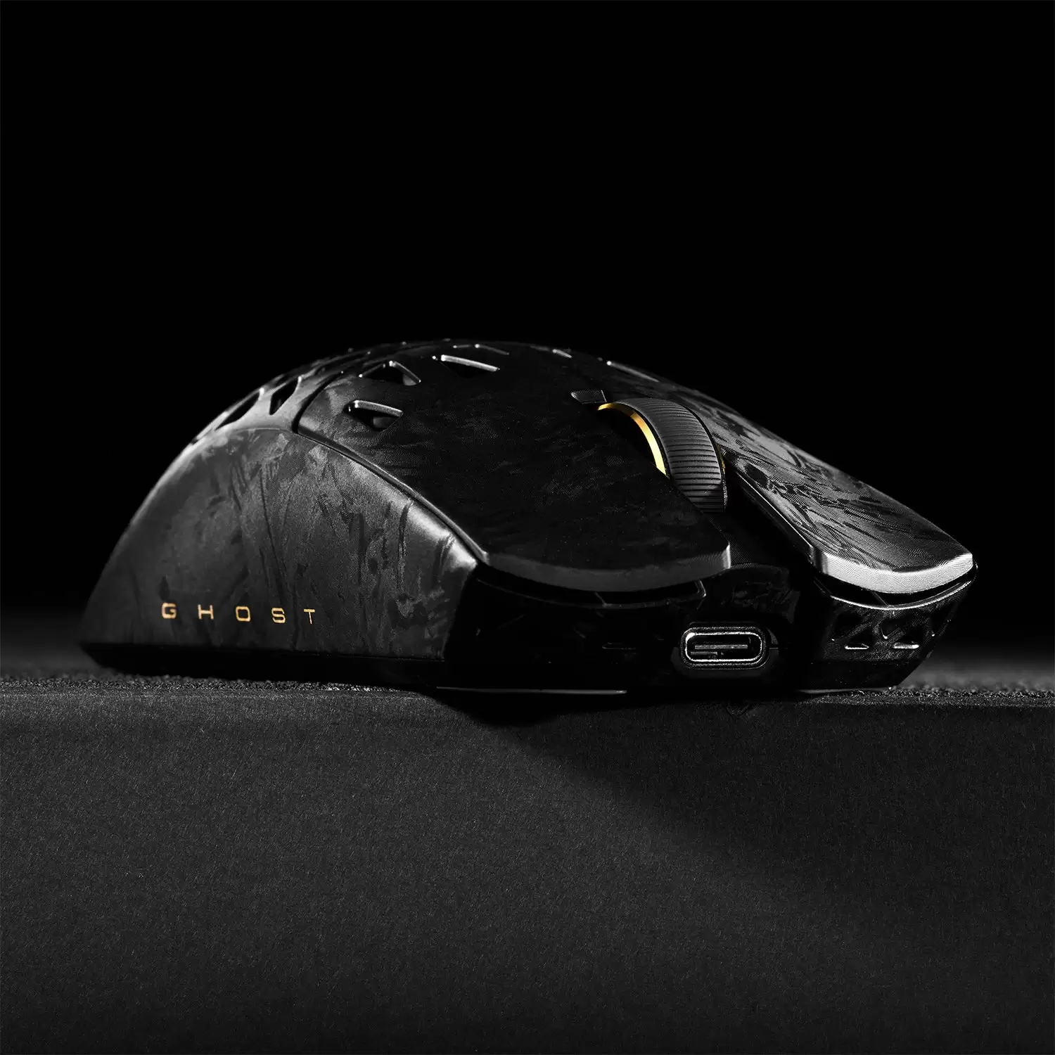 ATK Blazing Sky GHOST Hollow Carbon Fiber Ultimate Gaming Mouse - PAW3950 Ultra, Nordic 54L15, 125-8000Hz Adjustable 3 ATK Blazing Sky GHOST Hollow Carbon Fiber Ultimate Gaming Mouse - PAW3950 Ultra, Nordic 54L15, 125-8000Hz Adjustable - Ảnh 3